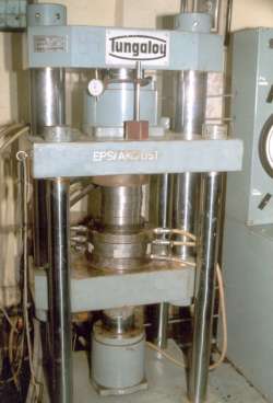 Piston Cylinder Apparatus
